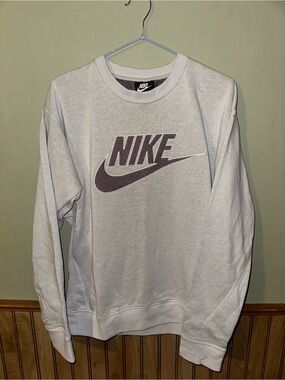 Nike Womens Lavender Crewneck Sweatshirt with Plum Logo